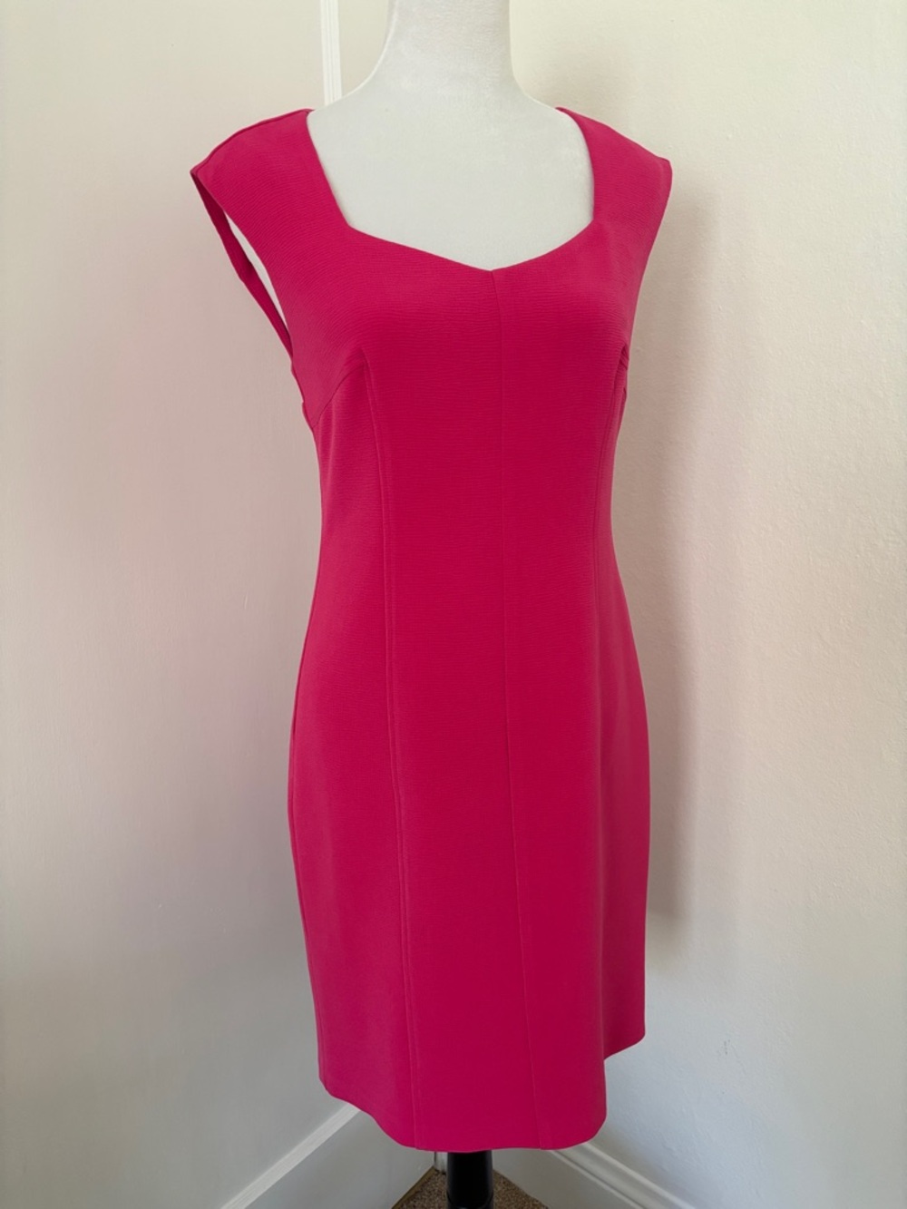 Karl Lagerfeld Paris Sheath Dress Hot Pink Size 4 Diamond Shape Neckline